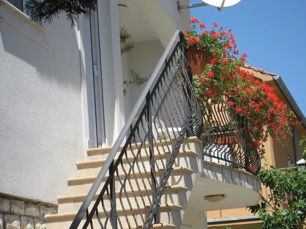 Apartment Petar Sukošan Kroatien