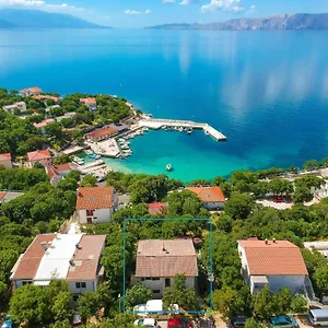 https://haus-starcevic-310s.primorje-gorskikotar.com