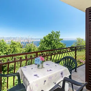https://ferienwohnung-lovran-218s.primorje-gorskikotar.com