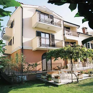 https://apartments-alice.in-istria.net